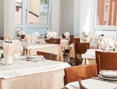 Hotel Atlas 3*